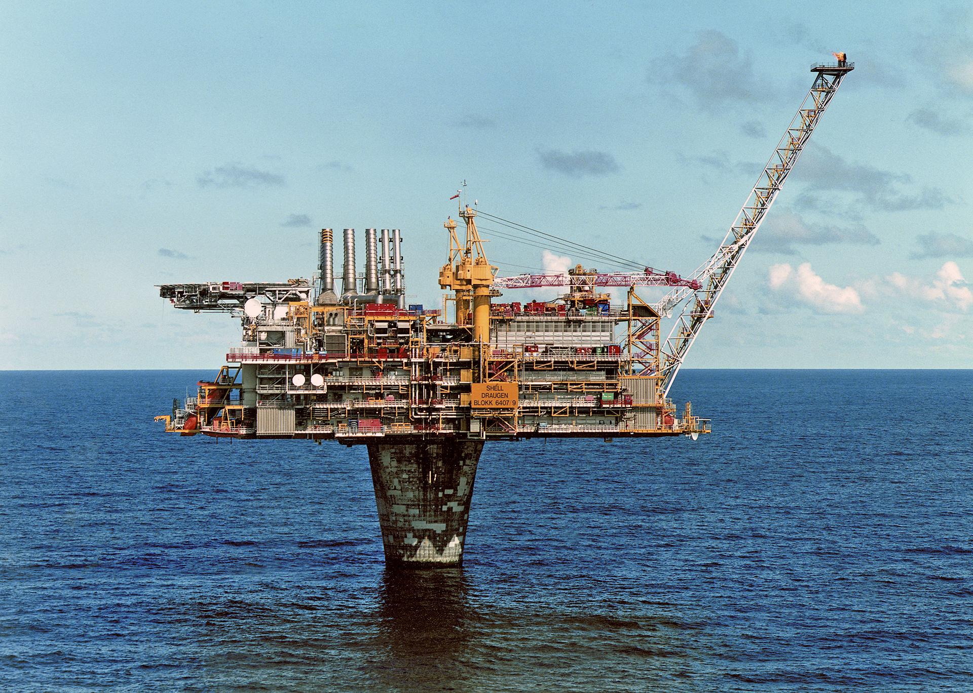 the draugen oil platform norway