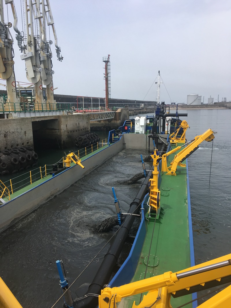 3 The dredging gear is fit for both maintenance and sand dredging between 20 m and 40 m dredging depth lr