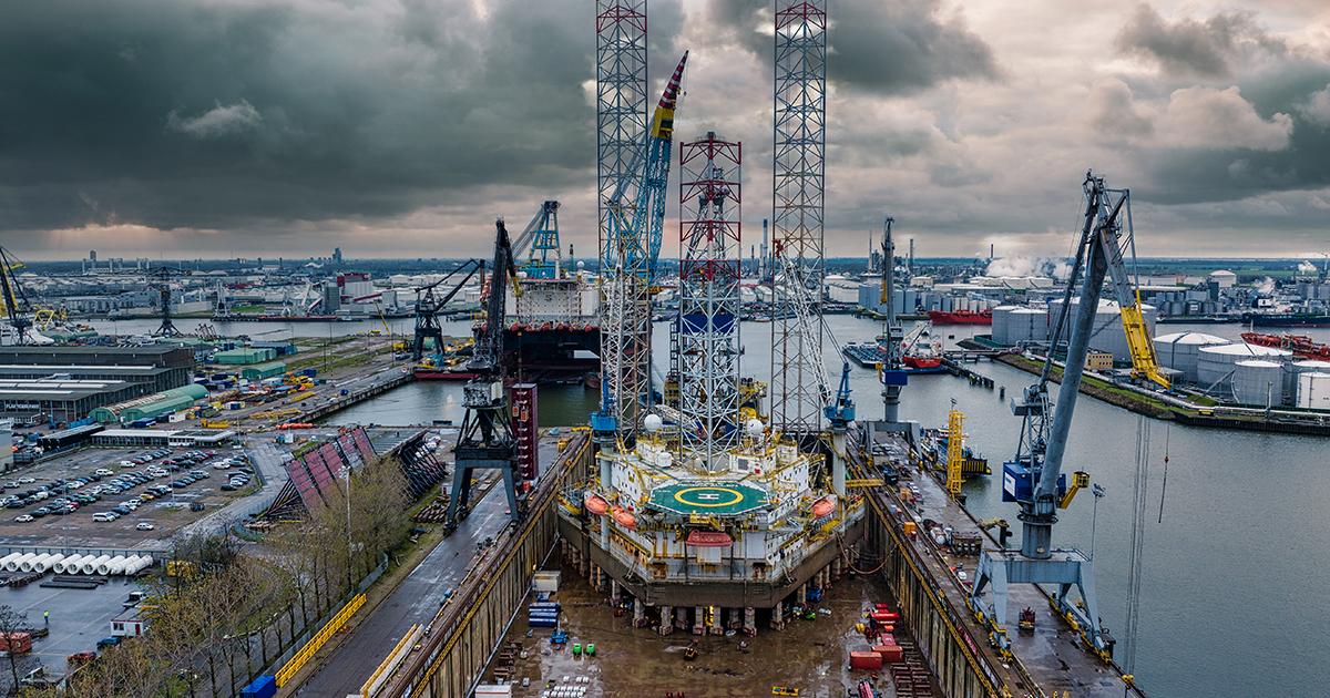 Mammoet’s Mega Jack Crane Reduces Drilling Rig Downtime 