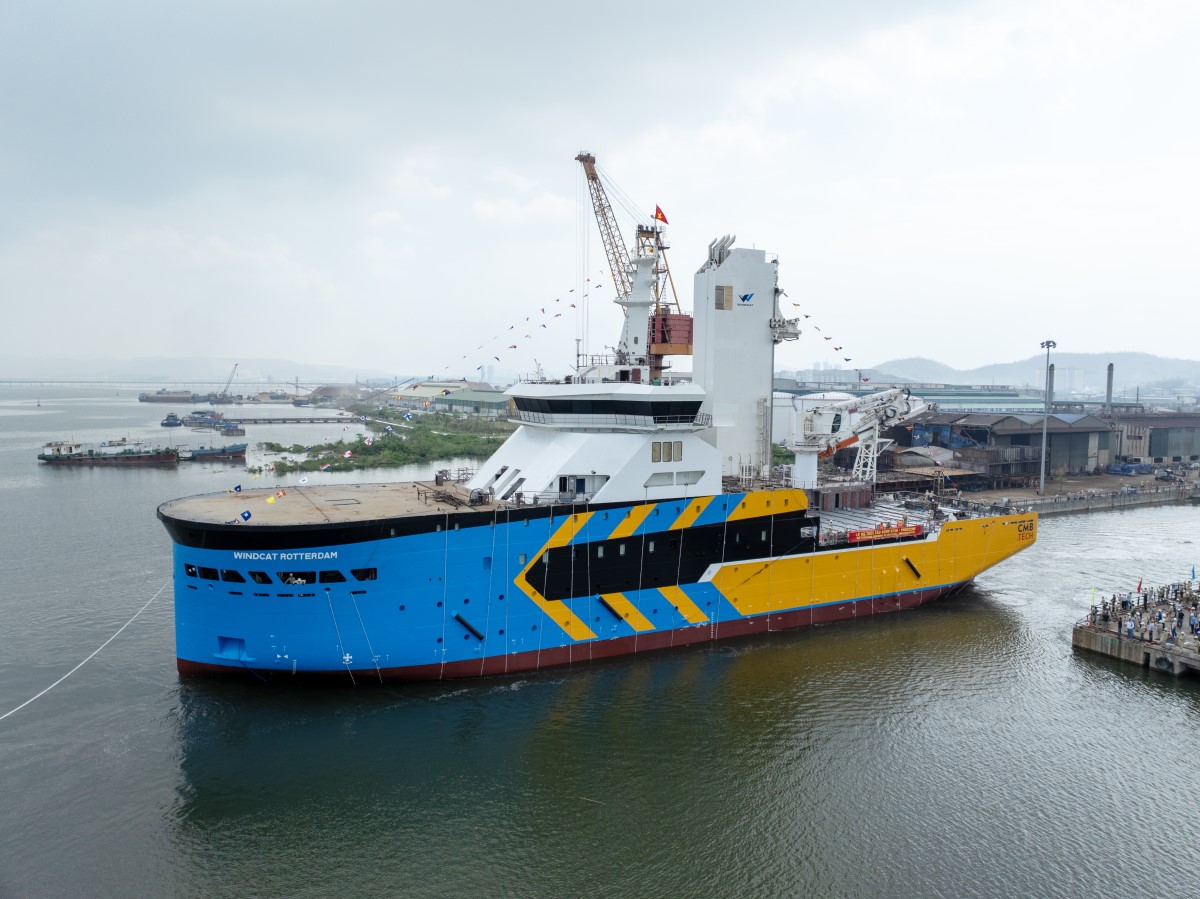 2 Windcats first CSOV launched by Damen 