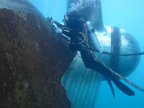 Propellor-polishing-photo-by-AME