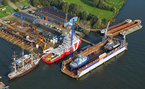 VOS Stone at Damen Shiprepair Oranjewerf 1 lowres