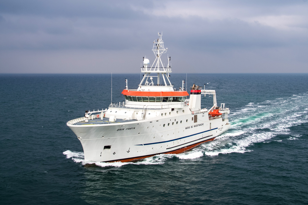 Fishery Research Vessel Baia Farta lowres