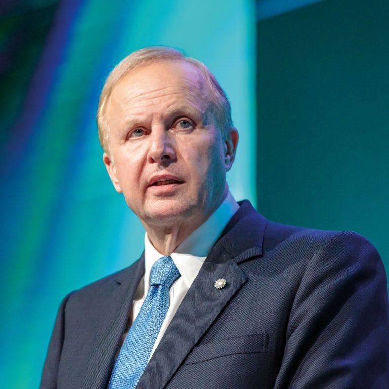 2 bob dudley group chief executive cera 2019.jpg.img.768.medium