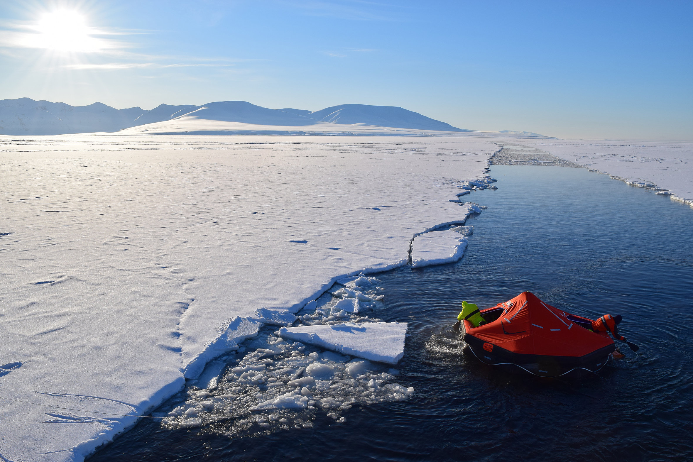 3 Liferaft in ice