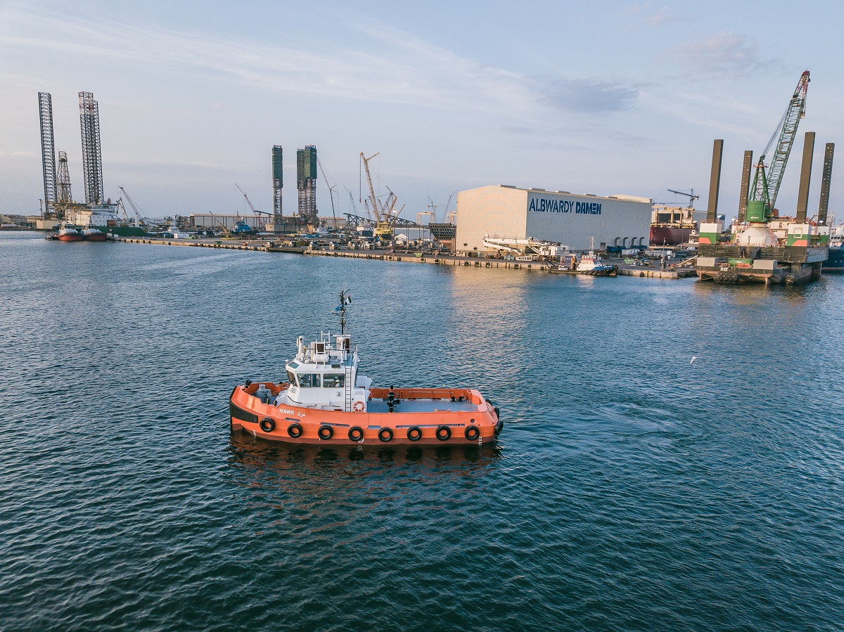 2 Damen Stan Tug 1907 Hawk