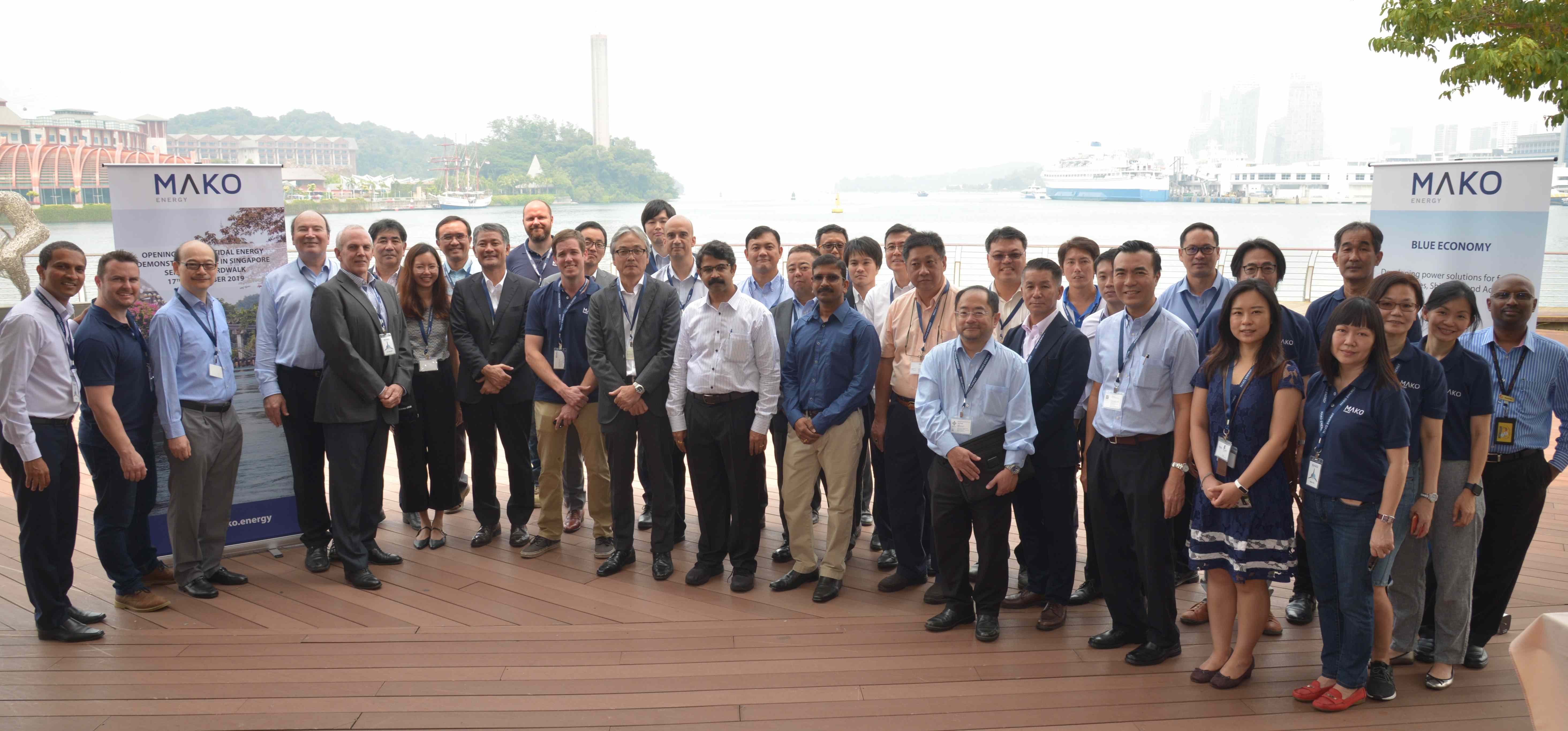 Group Photo MR Sentosa Singapore DSC 3422