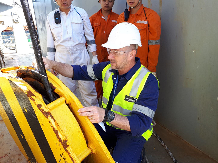 3 Inspecting Crane Wire