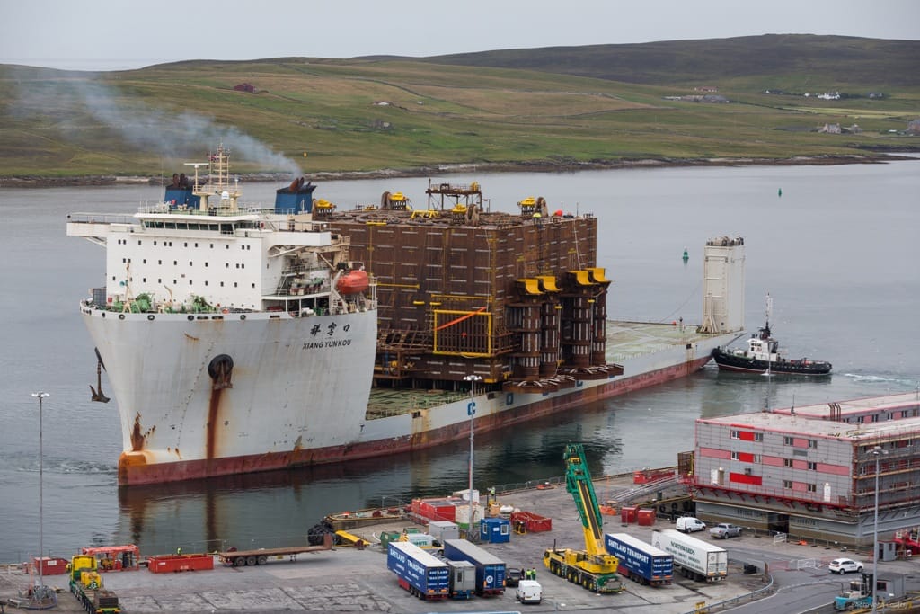 1 - Xiang Yun Kou with Solan Tank moving off berth at Holmsgarth prior to floating off
