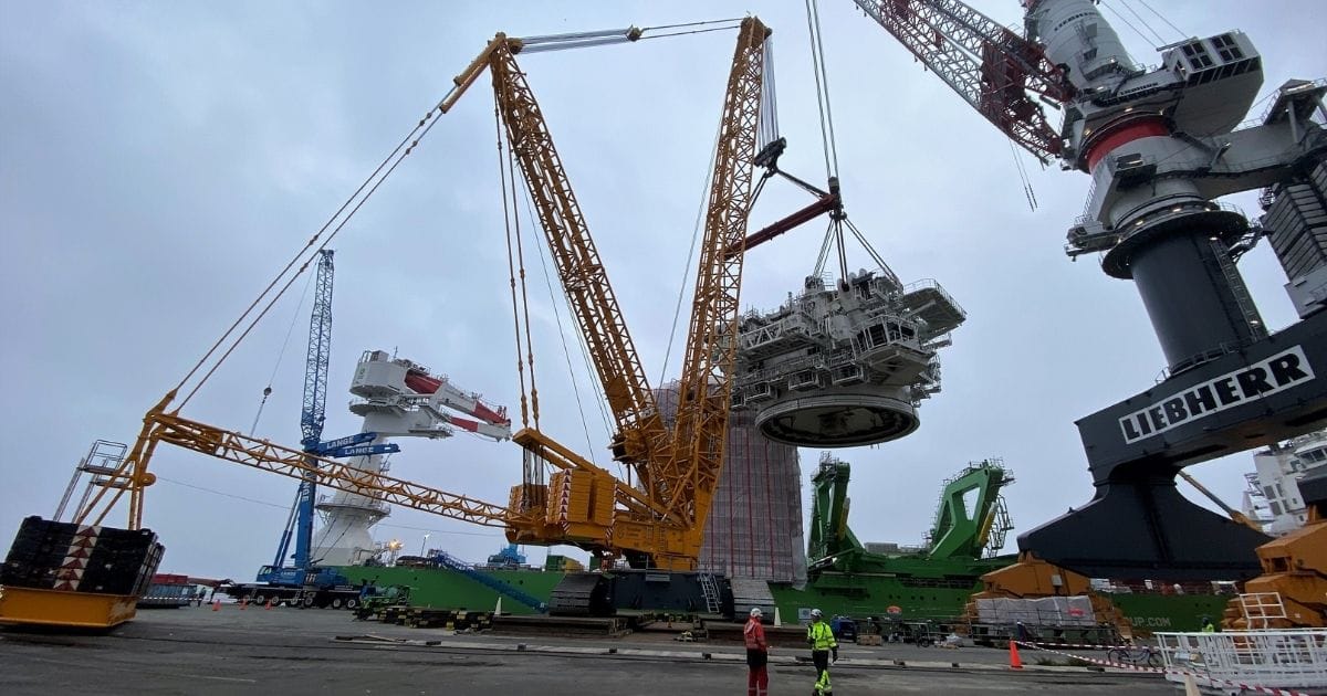 3 Mammoet Liebhercrane 1