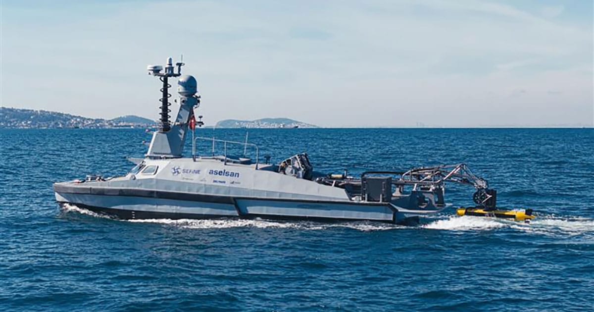 Kraken Robotics demonstrates KATFISH autonomous Launch and recovery from a SEFINE RD-22 USV.