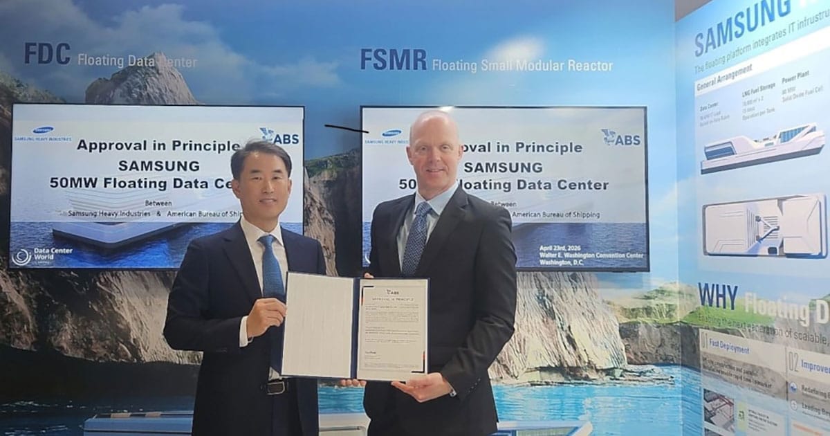 Young-kyu Ahn, Chief Technology Officer (EVP) of Samsung Heavy Industries and Gareth Burton, ABS Senior Vice President, Global Engineering.