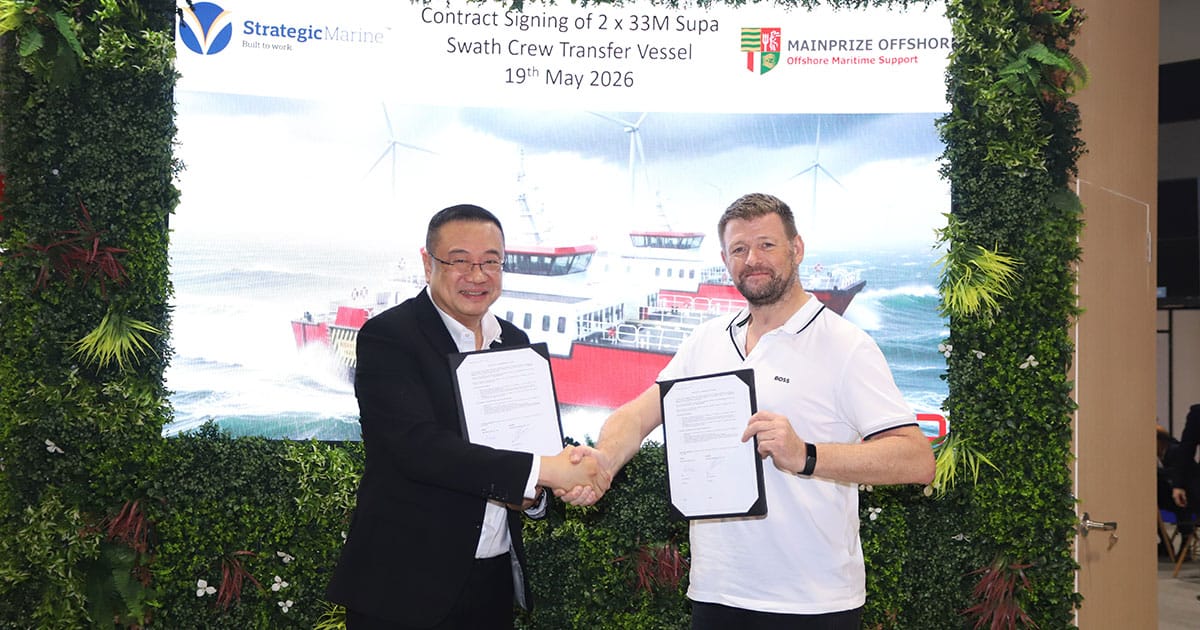 Mr. Chan Eng Yew, CEO of Strategic Marine (left) and Mr. Bob Mainprize, Managing Director of Mainprize Offshore (right).