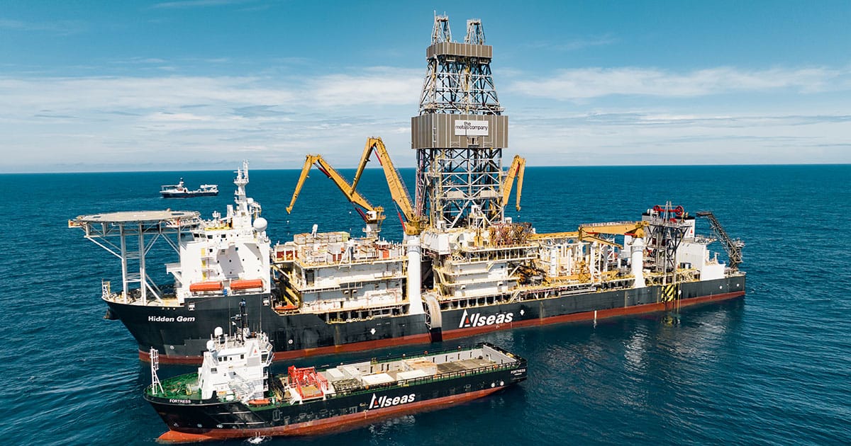 The first commercial nodule collection system will have a nameplate production capacity of 3.0MTPA with the surface vessel Hidden Gem (center) receiving nodules collected by two collector vehicles at a depth of 4km.