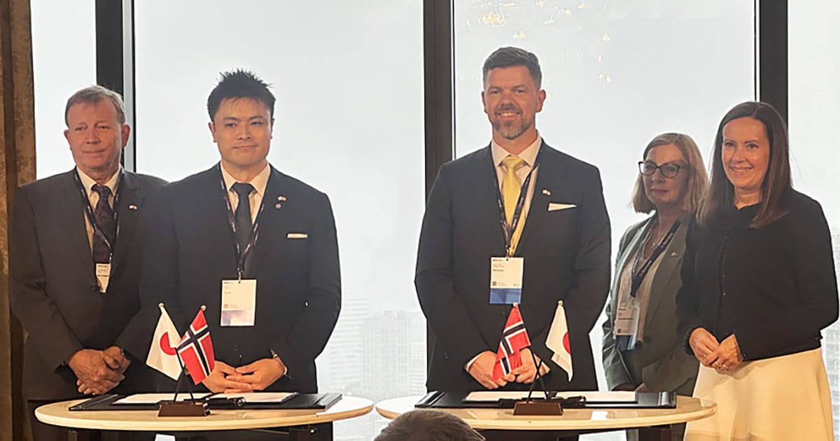 From left to right: Per Christer Lund, Energy Coucillor, Norwegian Embassy Tokyo, Yasushi Ueda, Global Director of Technology & Innovation, MODEC, Hans Fredrik Lindøen-Kjellnes, CEO, Eld Energy, Heidi M. Dahl, Regional Director for Asia & the Middle East, Innovation Norway, Marianne Sivertsen Næss, Minister of Fisheries and Ocean Policy.