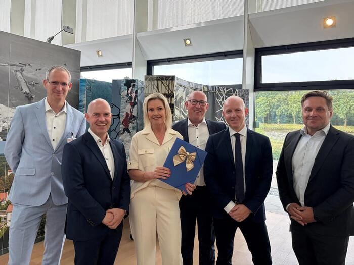 Rijkswaterstaat Kicks Off Power2Tow R&D for Near Zero-Emission ERTVs 1 From Left To Right: Christina Kempenaar (Rws), Kristian Stillstrom (Stillstrom), Marc Tijssen (Damen Shipyards), Eline Muller (Multraship), Marja Van Bijsterveldt (Gezant Maritieme Maakindustrie / Cabinet Representative Maritime Industry), Martin Wijnen (Rws), Petra Lugtenberg (Ministerie Van Binnenlandse Zaken / Ministry Of The Interior), Stefan Quist (Multraship), Raymond Stillstrom (Stillstrom), Jelle Brantsma (Damen Shipyards). (Image Credit: Damen)