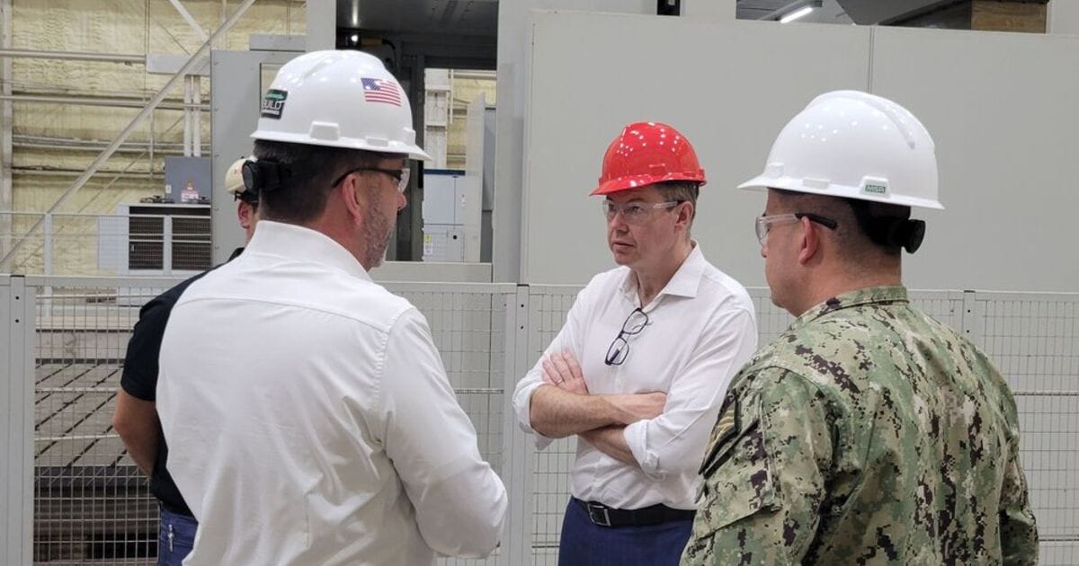 Australian Minister for Defence Industry visited HII's Newport News Shipbuilding Charleston Operations on Monday, July 27. (Credit: HII)