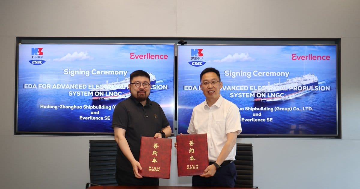 Left to right: Pan Ke, Head of Sales & Projects, Four-Stroke Everllence China, and Yang Chunhua, Technical Centre Deputy Director Hudong-Zhonghua. (Image credit: Everllence)