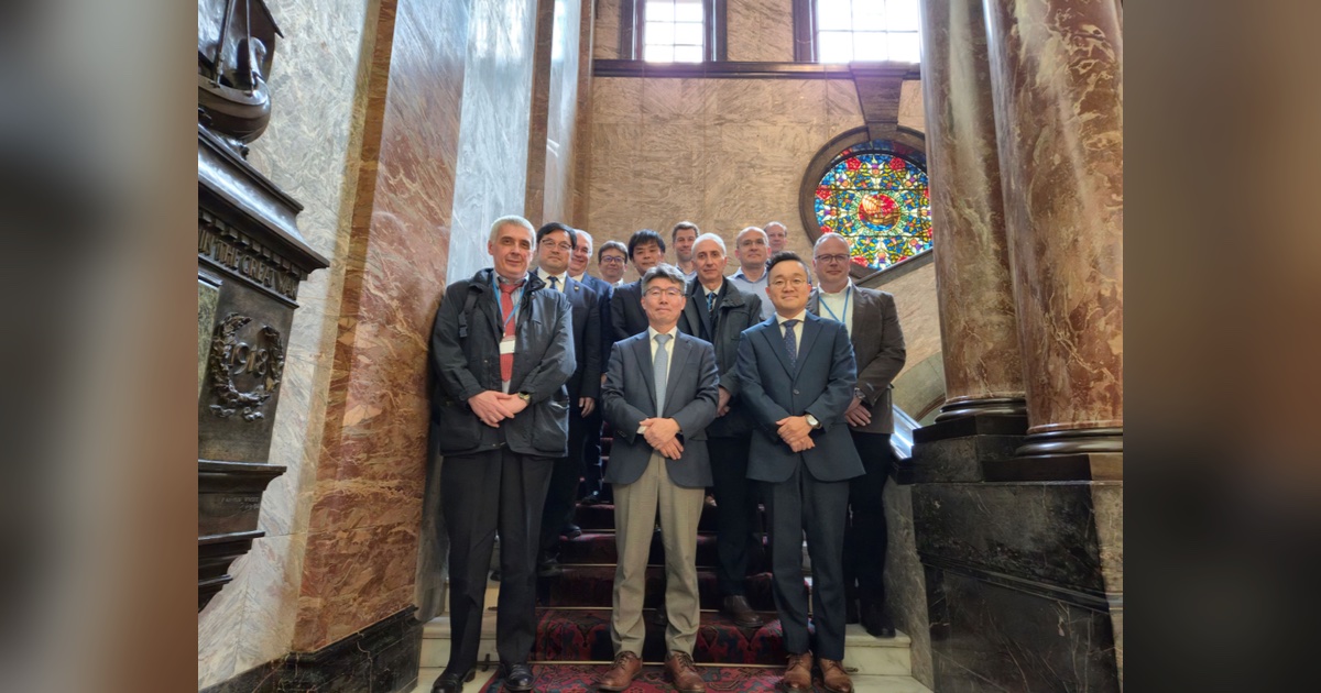 TSCF members pose for a group photo following discussions on the publication of the Vibration Information Paper at the TSCF meeting. (Credit: TSCF)