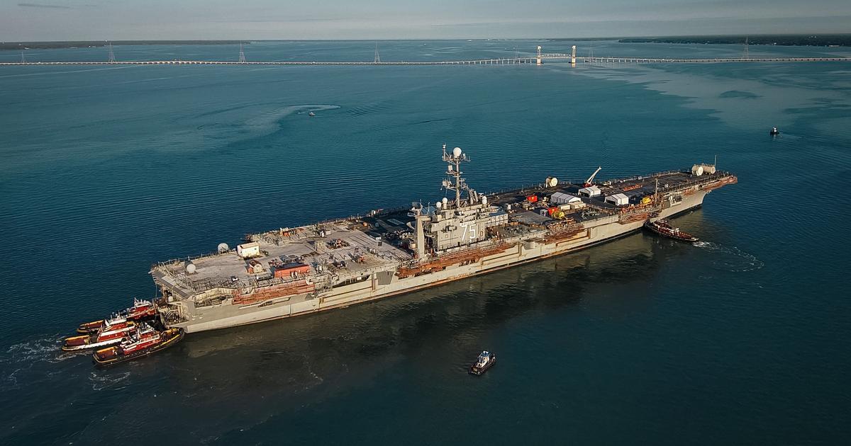 USS Harry S. Truman (CVN 75) arrives at HII’s Newport News Shipbuilding division on Wednesday, Sept. 30, 2026, to begin the aircraft carrier’s mid-life refueling and complex overhaul. (Image credit: Aaron Pritchett, HII)