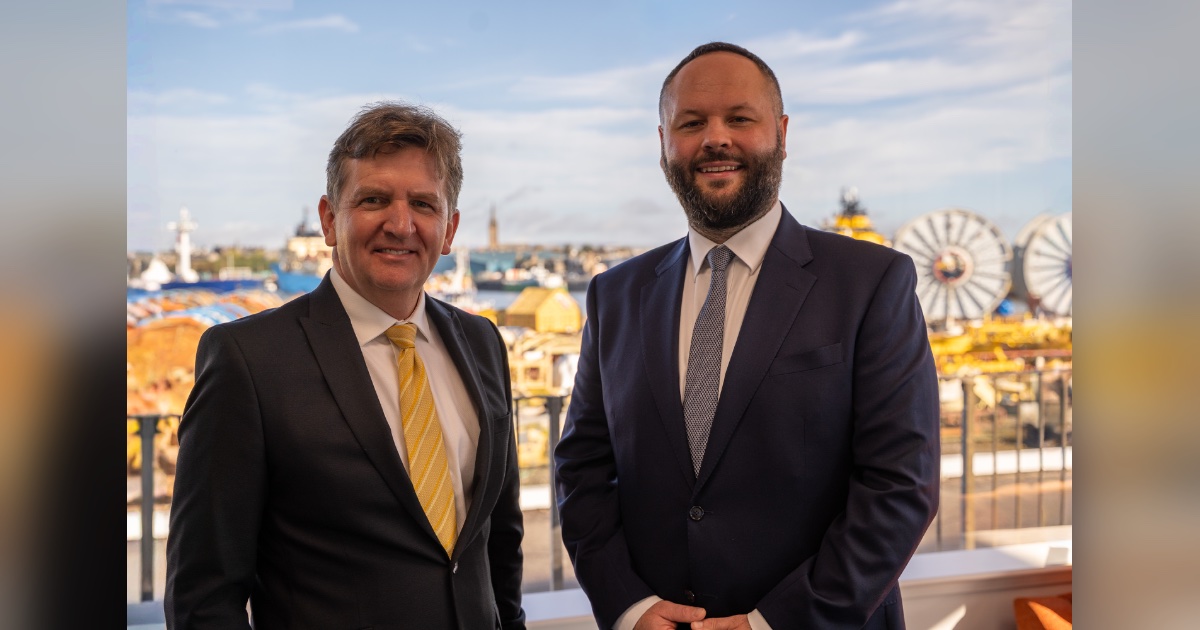 L-R Derek Robertson, CEO at Subsea Micropiles and Richard Copeland, Global Head of Floating Wind for Copenhagen Offshore Partners (COP) and the Project CEO for the Pentland Floating Offshore Wind Farm in the UK. (Credit: Subsea Micropiles)